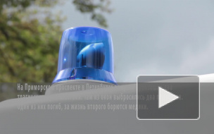 Два подростка из одной школы выпали из окна, один погиб