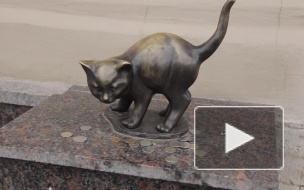 Петербург пополняется необычными памятниками: Суворов на коне, кот Фунтик и человек-невидимка 