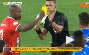 В Колумбии футболист показал желтую карточку сопернику