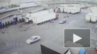 Момент ДТП на Софийской овощебазе попал на видео