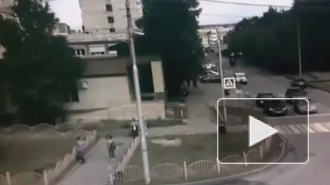 В сети появилось видео с ликвидацией нападавшего на прохожих в Сургуте