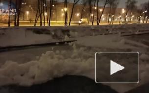 Дудергофский канал вновь заволокло мыльными облаками