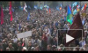 К зданию правительства в Киеве движется колонна протестующих